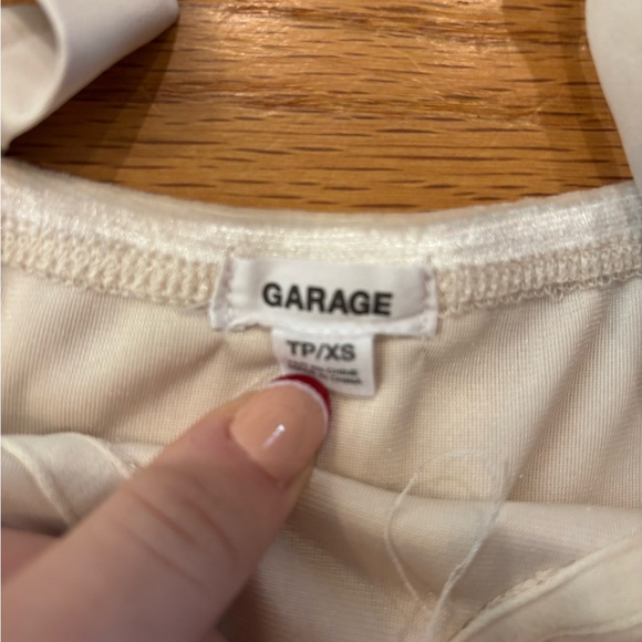 Garage Going out Top - Picture 3 of 3